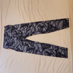 Lululemon yoga outfit, size 8 top and bottom